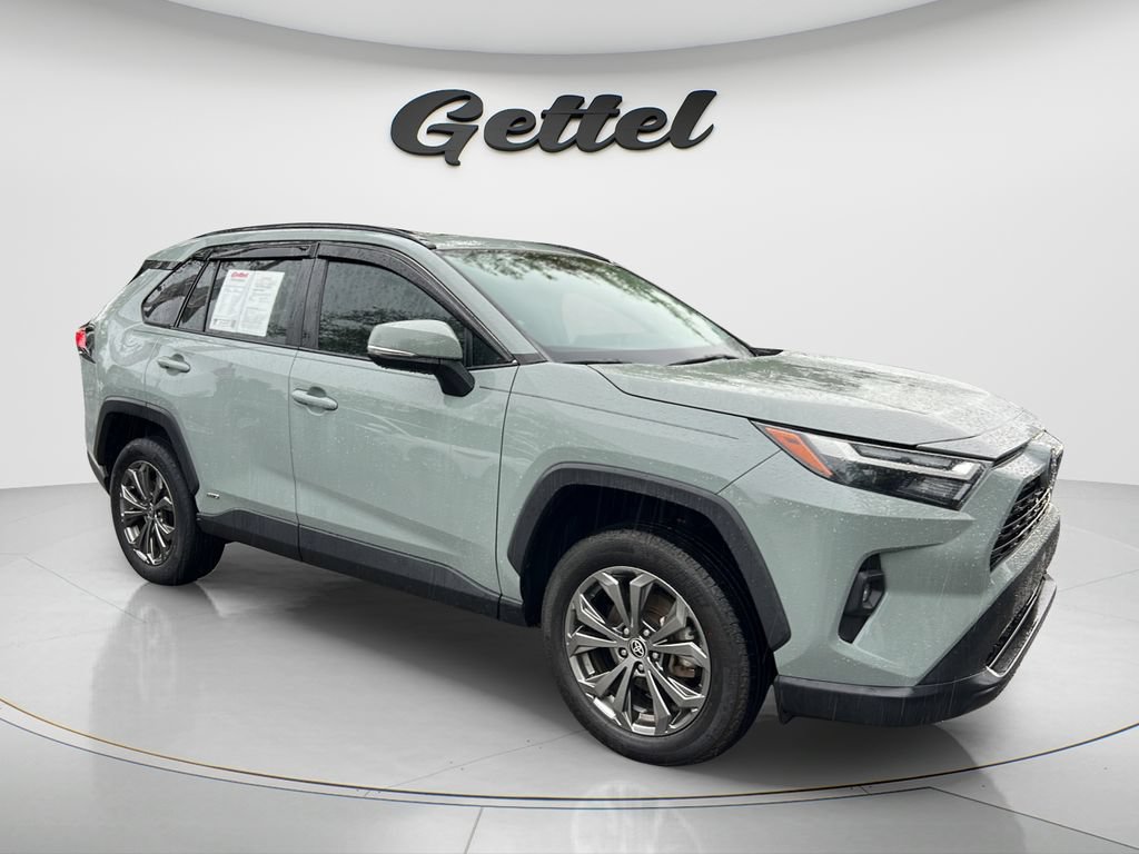 Certified 2022 Toyota RAV4 XLE Premium AWD/4WD image 3