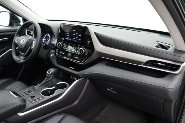 Used 2023 Toyota Highlander XLE image 93