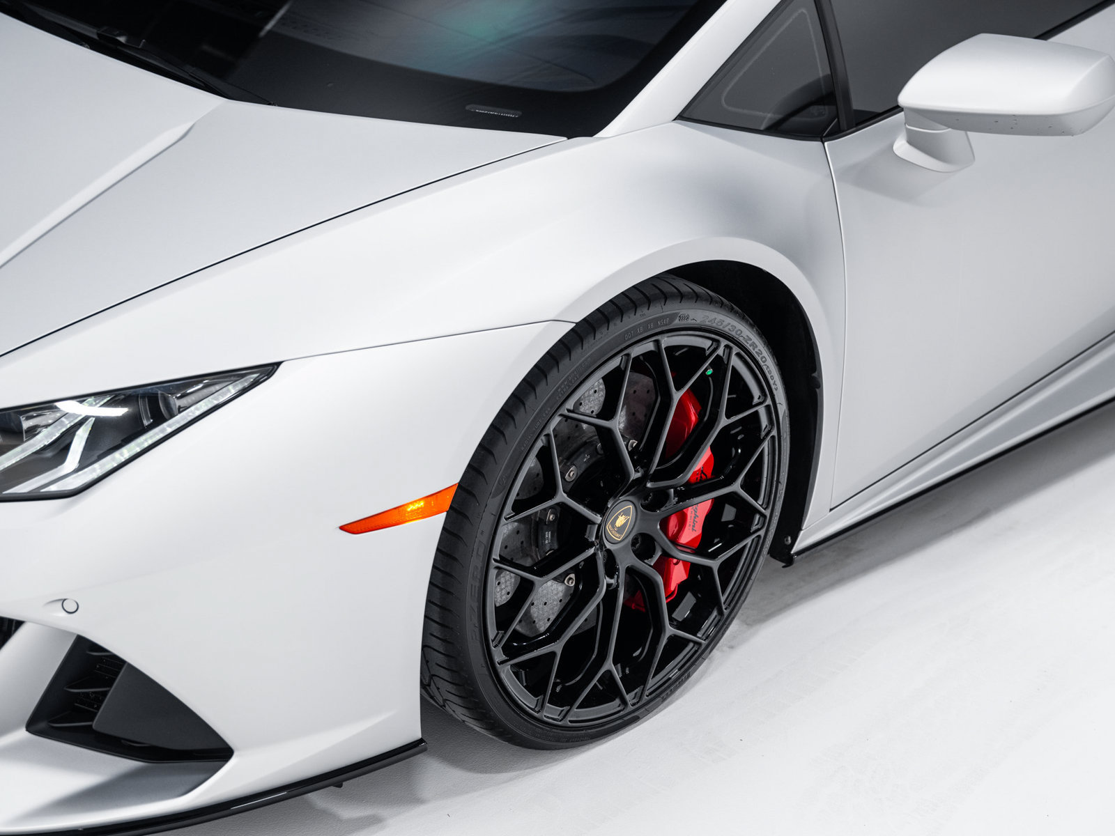 Used 2020 Lamborghini Huracan EVO AWD/4WD image 18