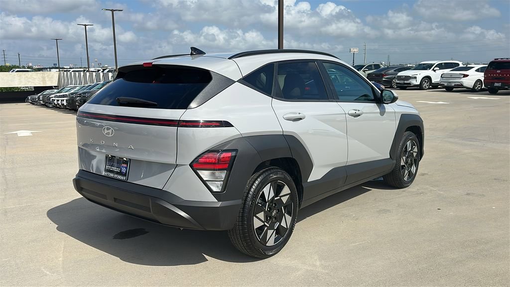 Certified 2025 Hyundai Kona SEL image 12