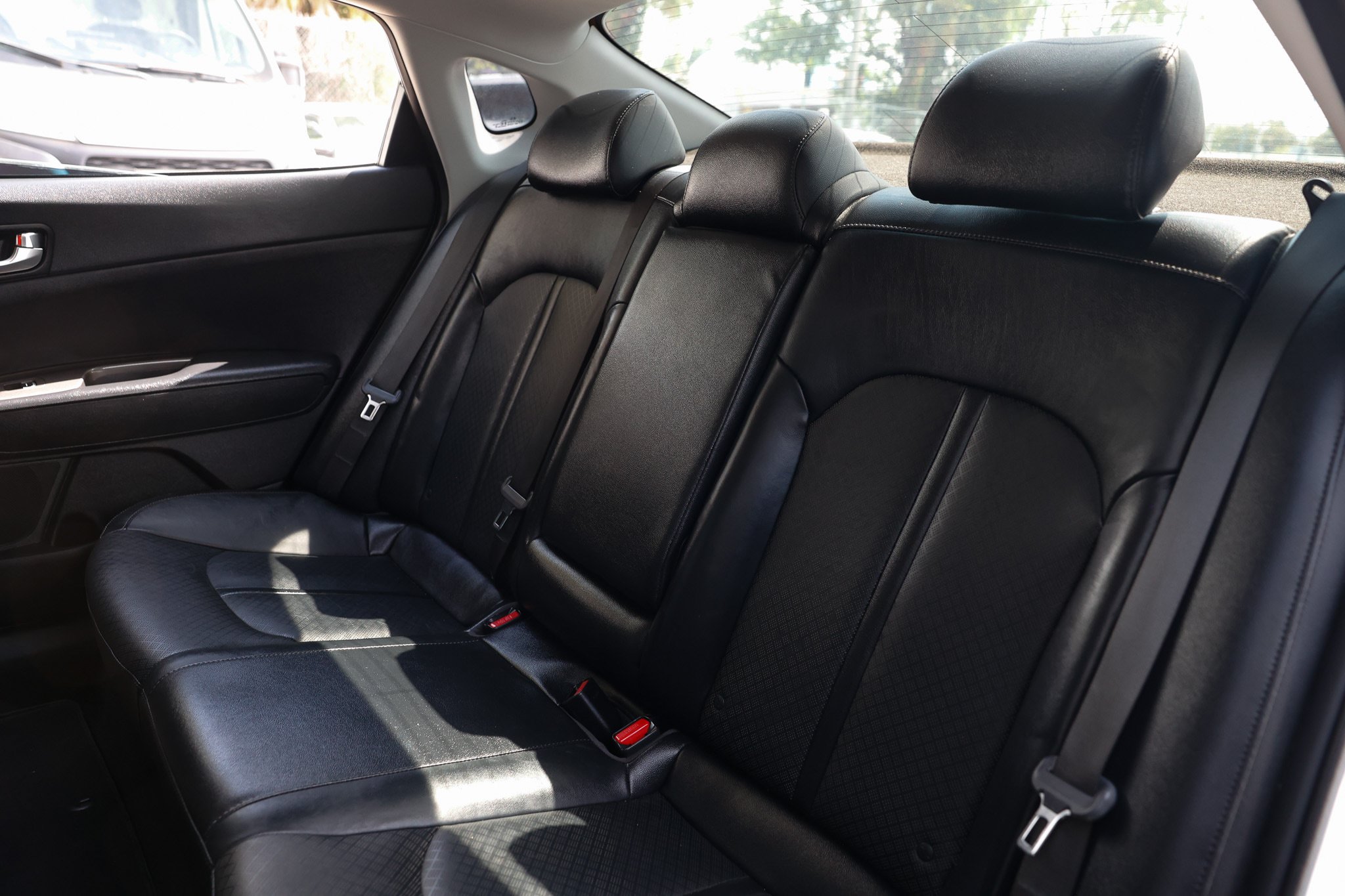 Used 2020 Kia Optima SE FWD image 13