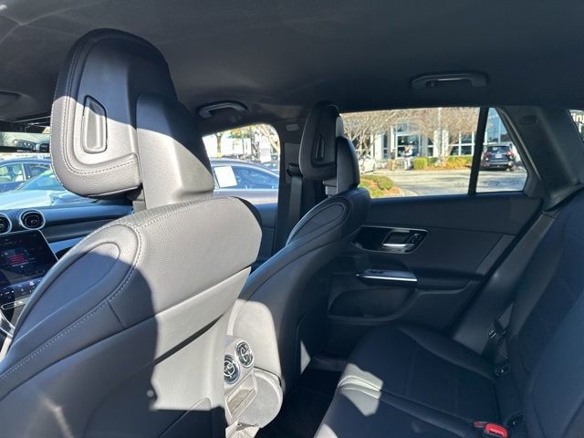 Used 2025 Mercedes-Benz GLC 300 4MATIC image 19
