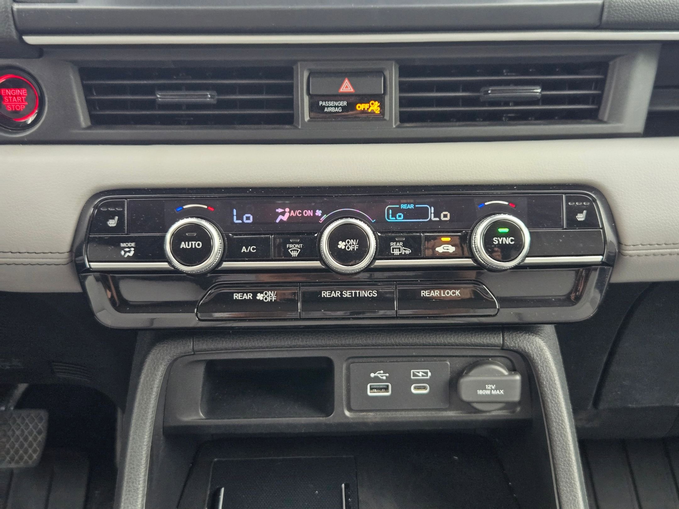 Used 2025 Honda Pilot Touring image 18