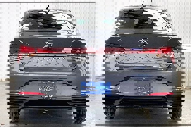 Certified 2023 Hyundai Elantra SEL image 4