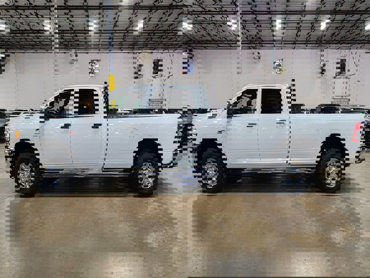 Used 2023 RAM 3500 Tradesman w/ Chrome Appearance Group image 7