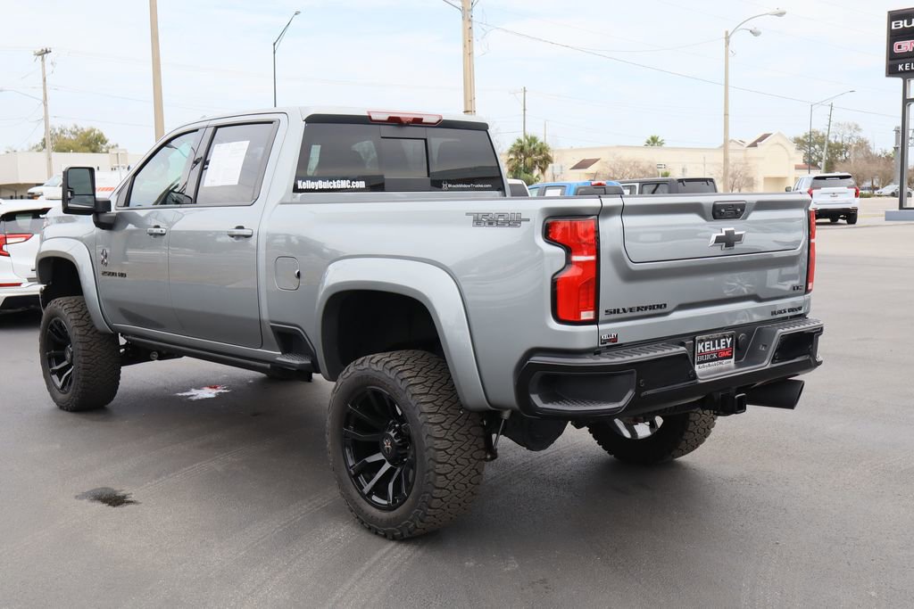 Used 2025 Chevrolet Silverado 2500 LTZ w/ LTZ Plus Package image 6