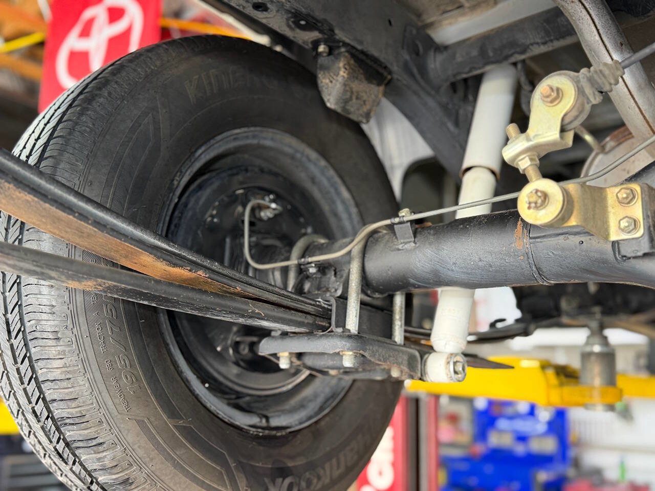 Used 1991 Toyota Pickup 2WD Regular Cab image 3