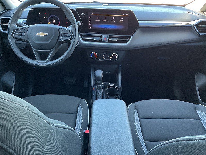 Used 2024 Chevrolet TrailBlazer LS image 12