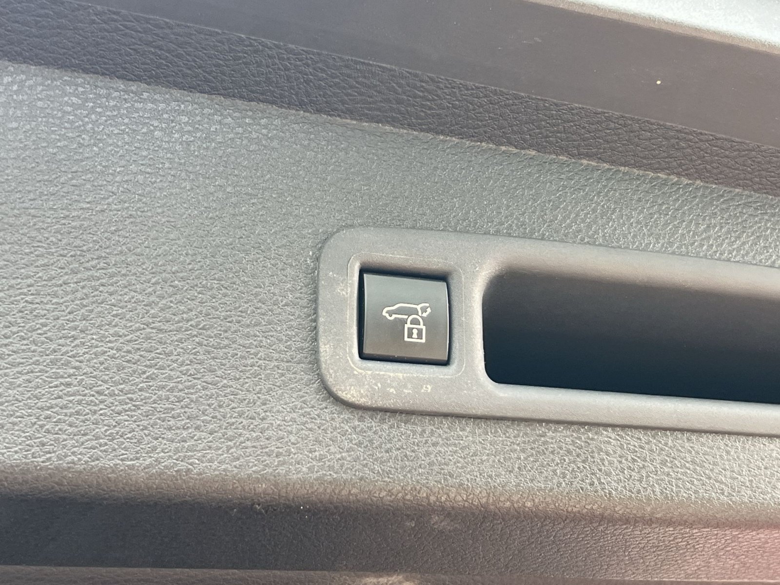 Used 2025 Toyota Sienna XLE AWD/4WD image 26