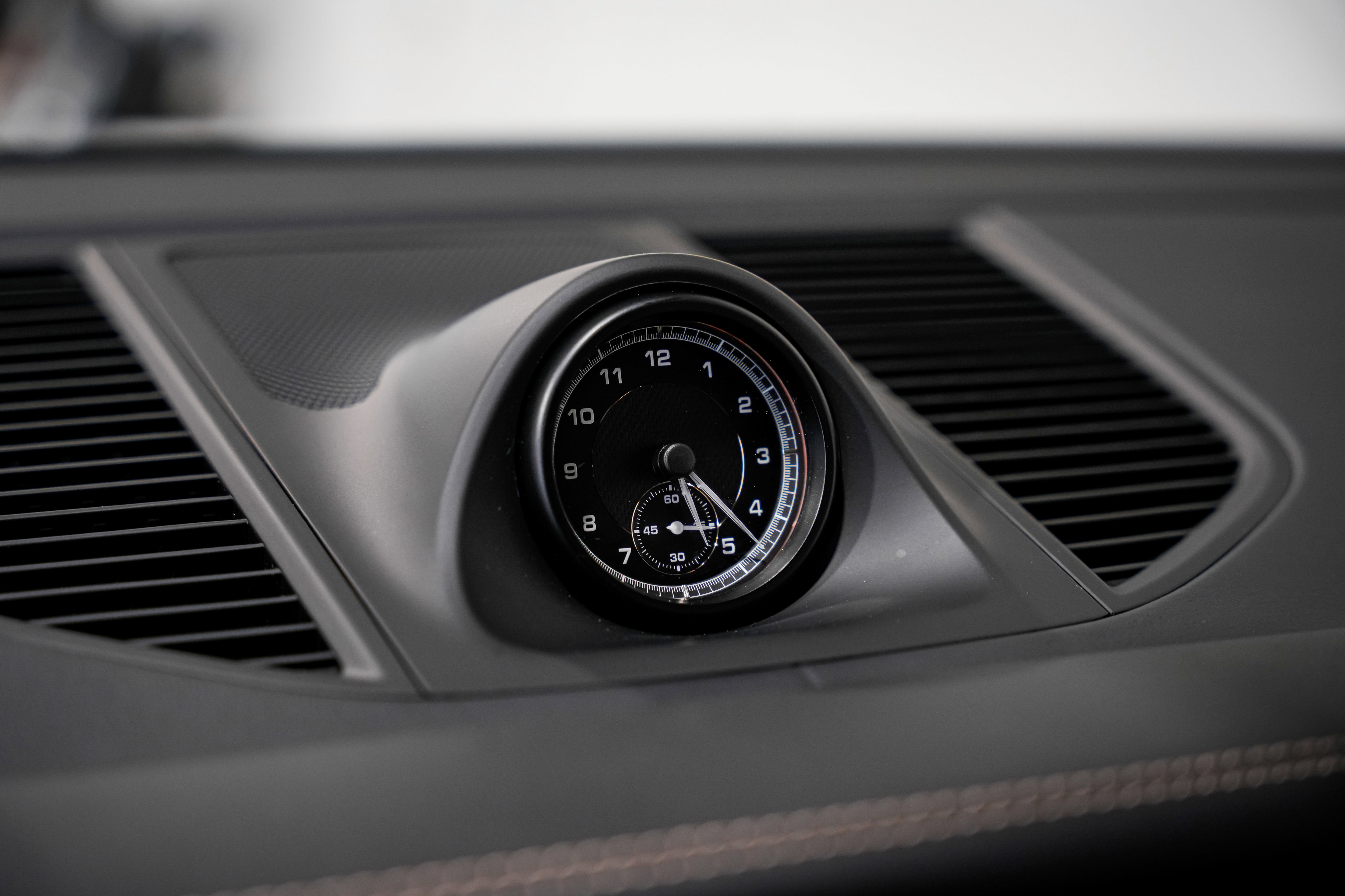 Used 2023 Porsche Macan S image 12