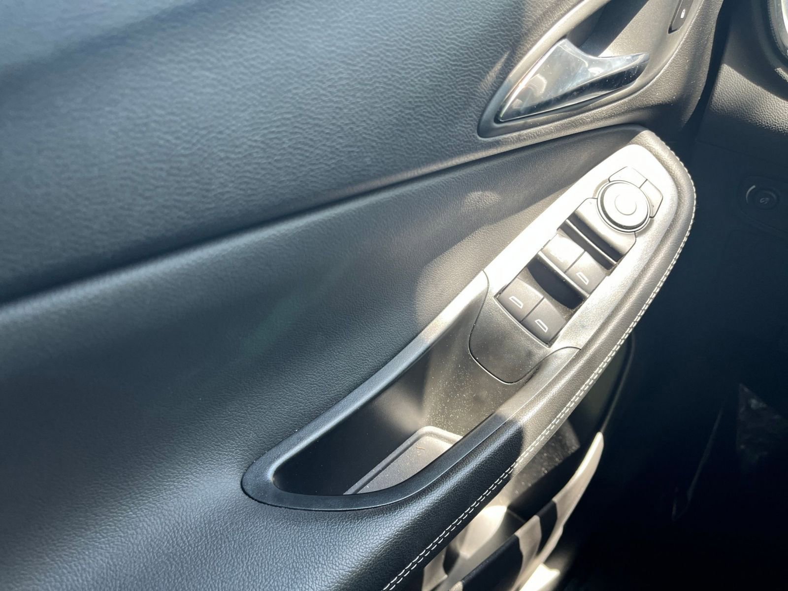 Used 2025 Buick Encore GX Preferred FWD image 18