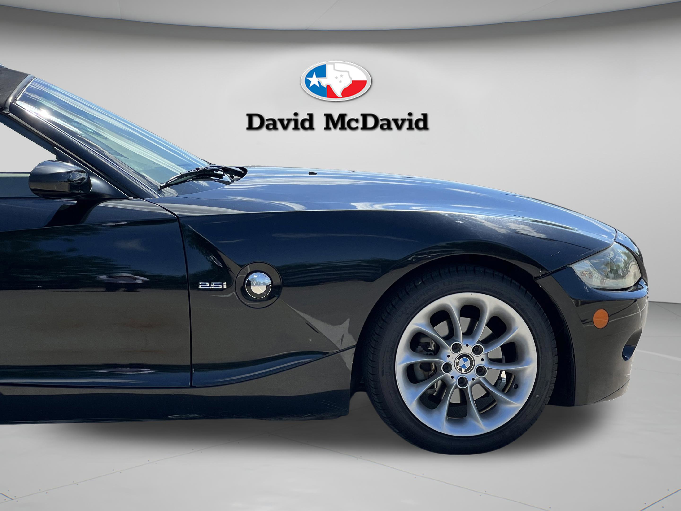 Used 2005 BMW Z4 2.5i image 29