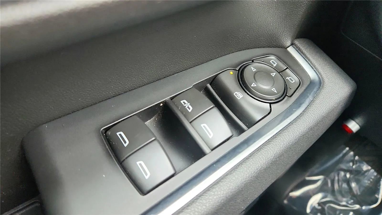 Used 2025 Chevrolet Silverado 3500 LT w/ Convenience Package image 16