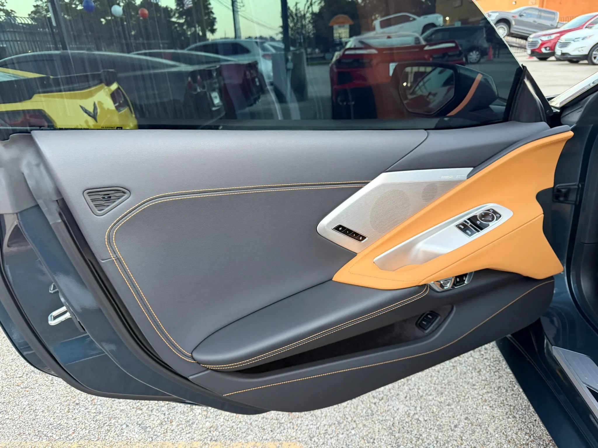 Used 2020 Chevrolet Corvette Stingray Preferred Cpe w/ 2LT Preferred Equipment Group RWD image 18
