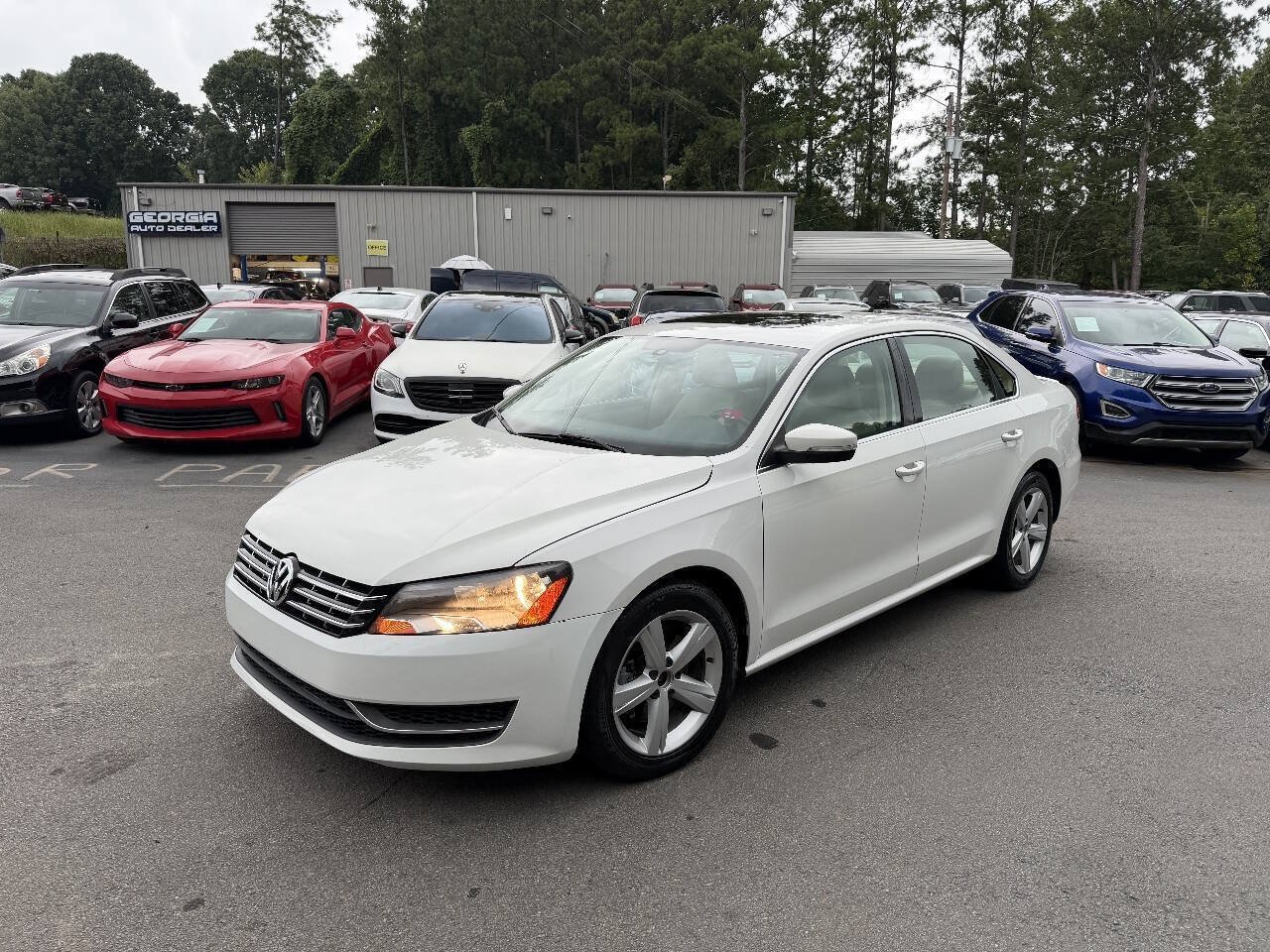 Used 2013 Volkswagen Passat 2.5 SE FWD image 1