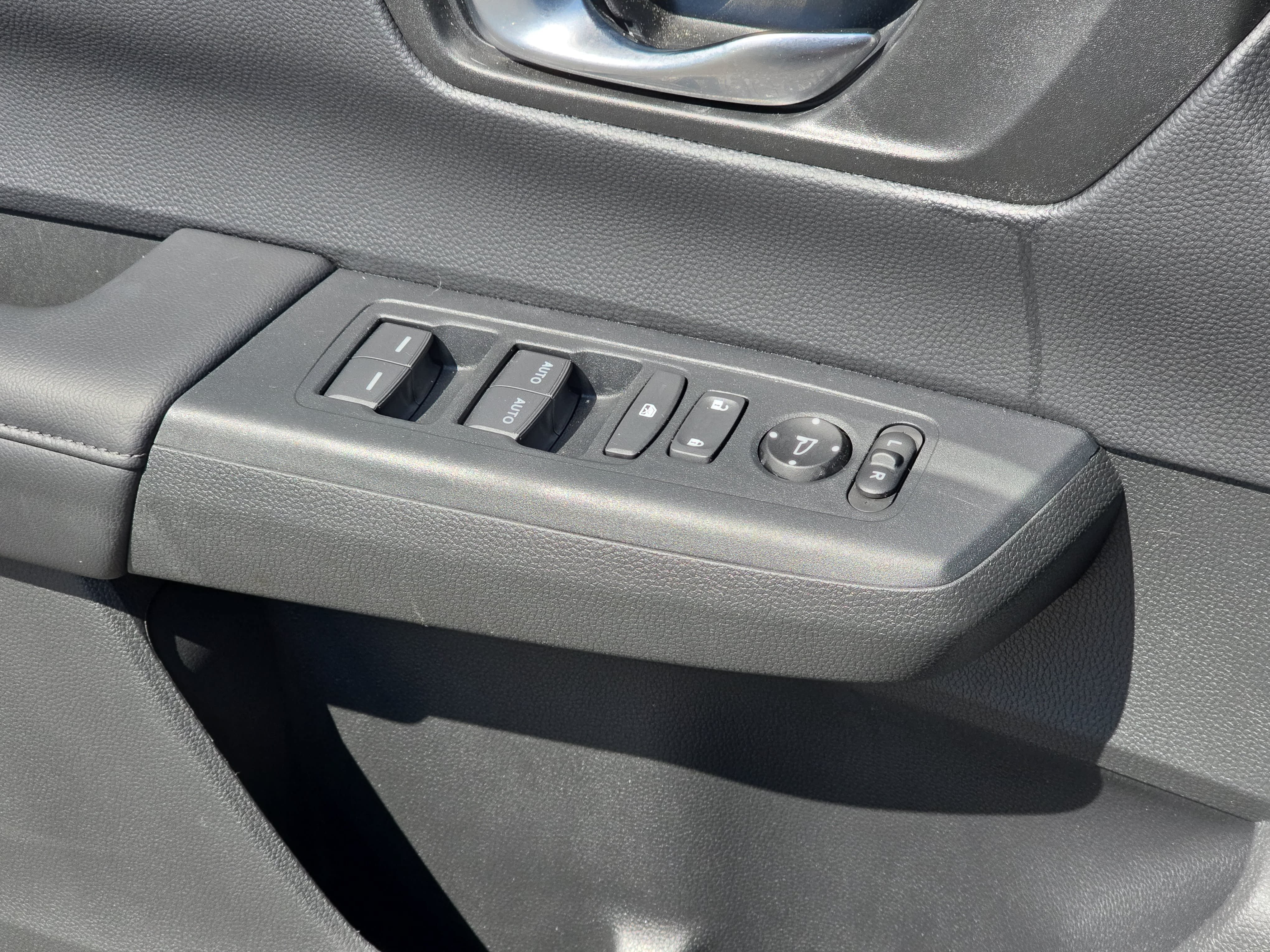 Certified 2024 Honda CR-V EX image 28