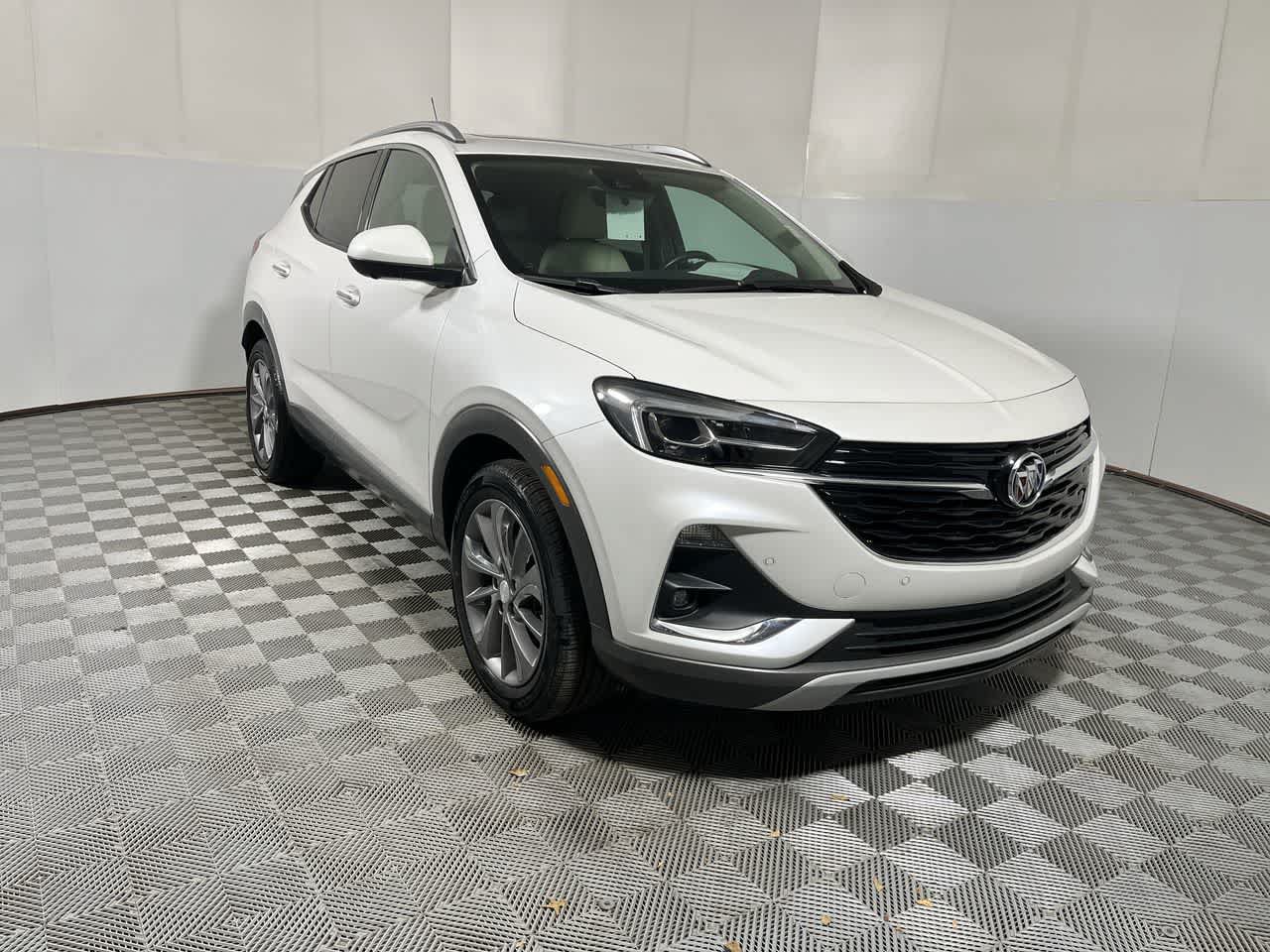 Used 2023 Buick Encore GX Essence w/ Advanced Technology Package FWD image 2