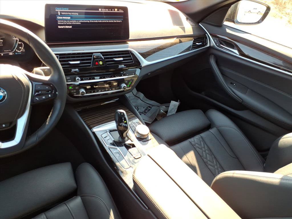 Used 2023 BMW 530e xDrive w/ Convenience Package AWD/4WD image 14