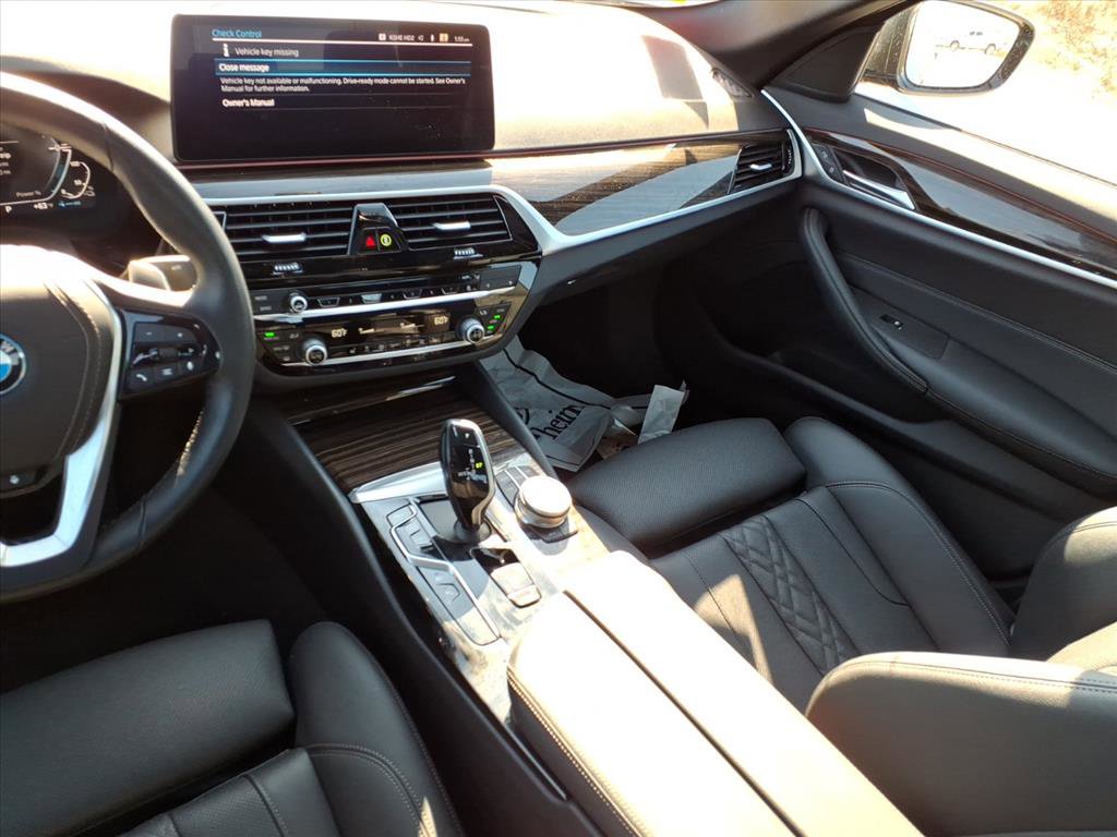 Used 2023 BMW 530e xDrive w/ Convenience Package AWD/4WD image 14