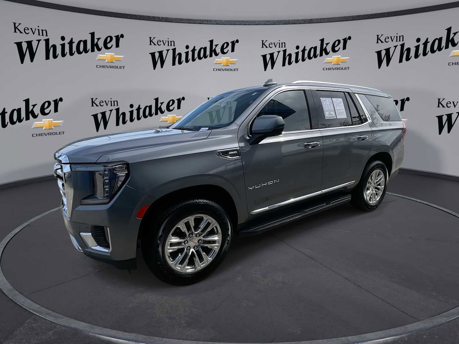 Used 2021 GMC Yukon SLT w/ SLT Luxury Plus Package image 1