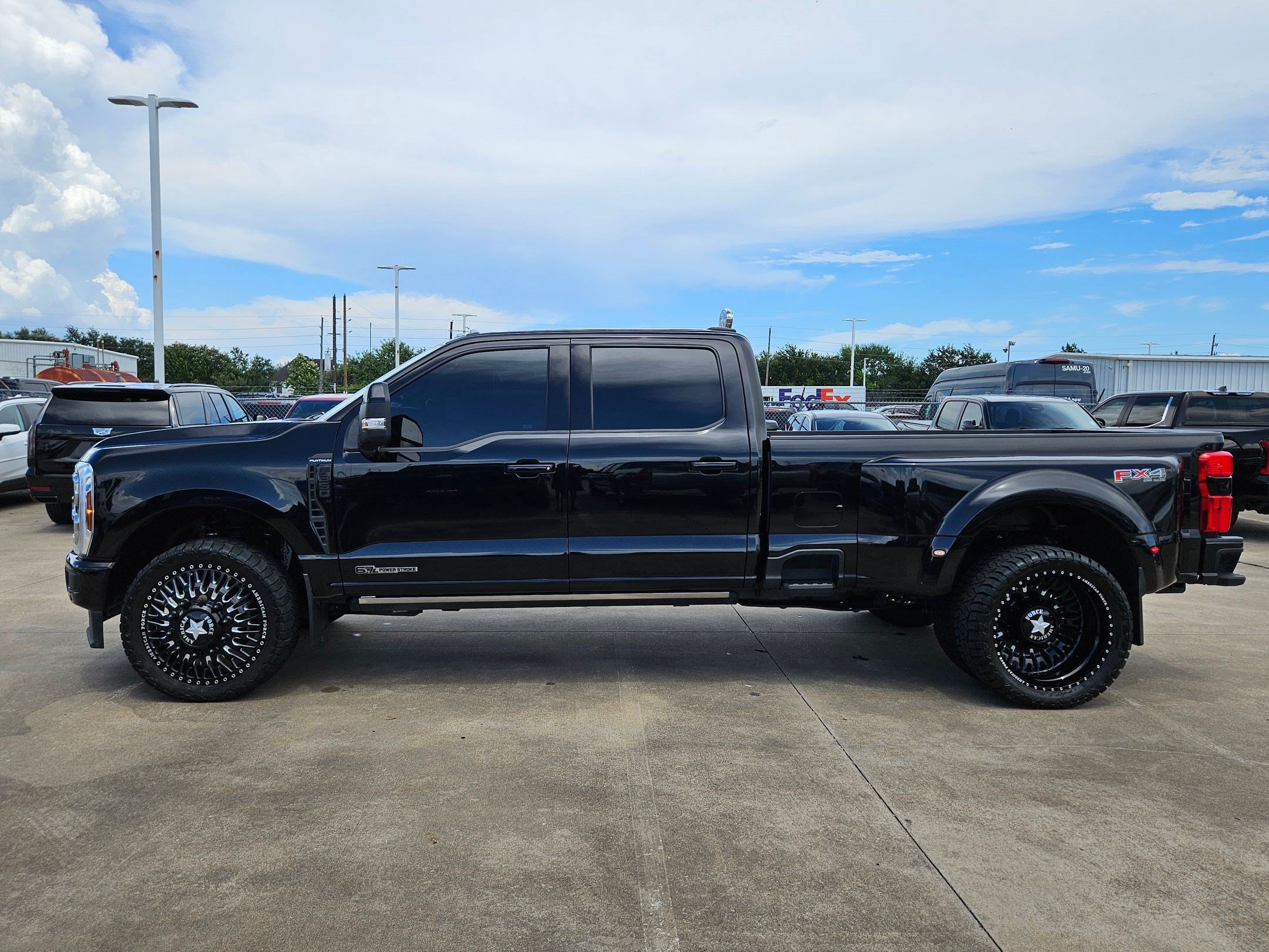 Used 2025 Ford F350 Platinum AWD/4WD image 7