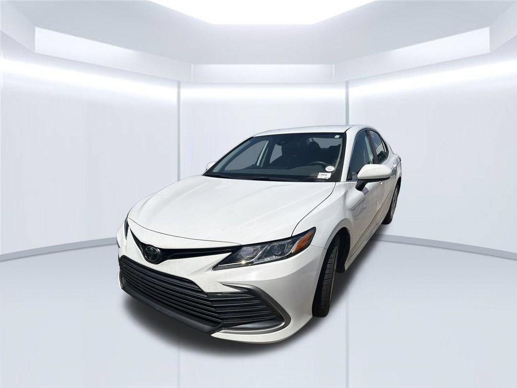 Used 2023 Toyota Camry LE FWD image 2