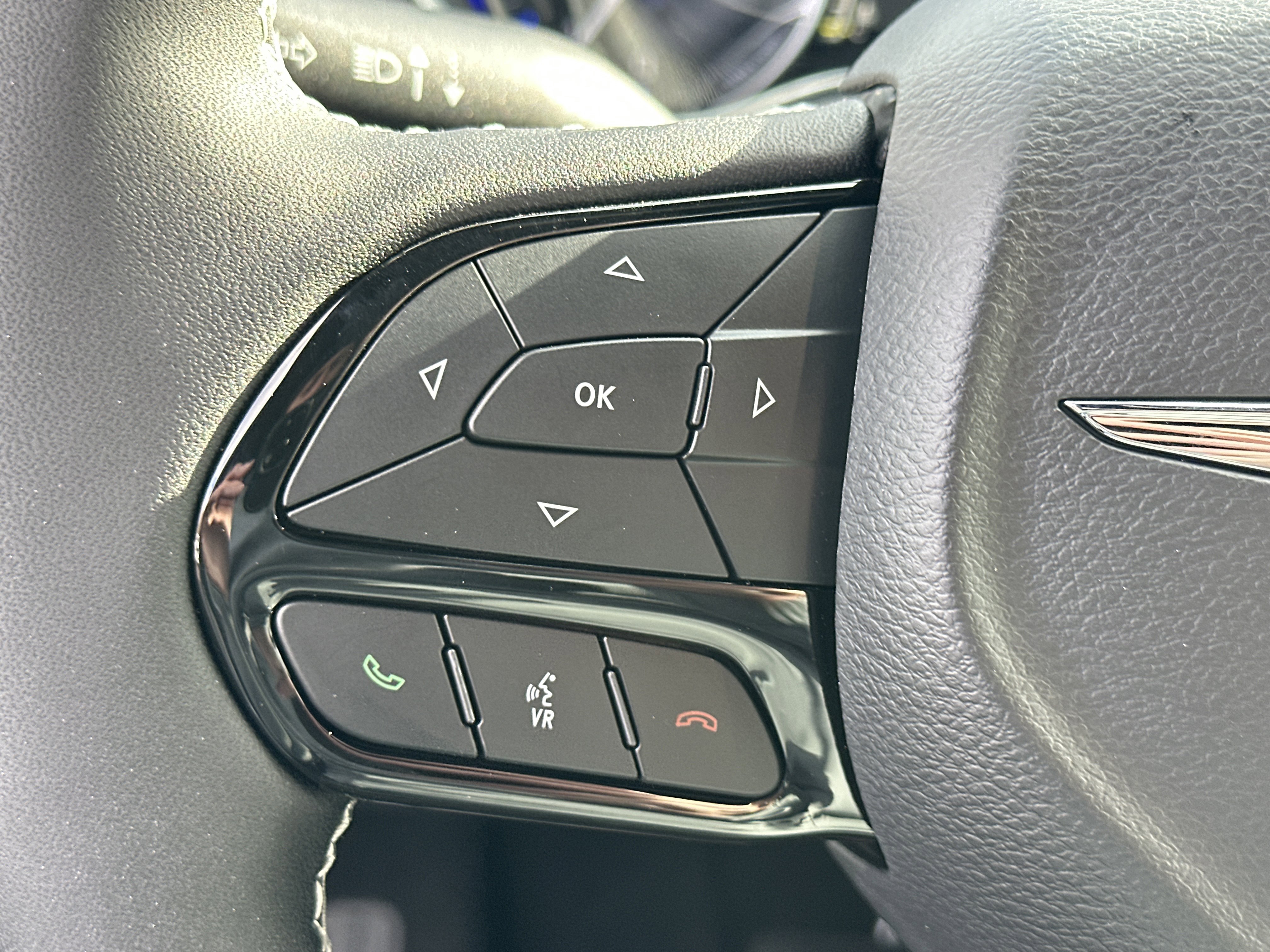 New 2026 Chrysler Pacifica Limited image 10