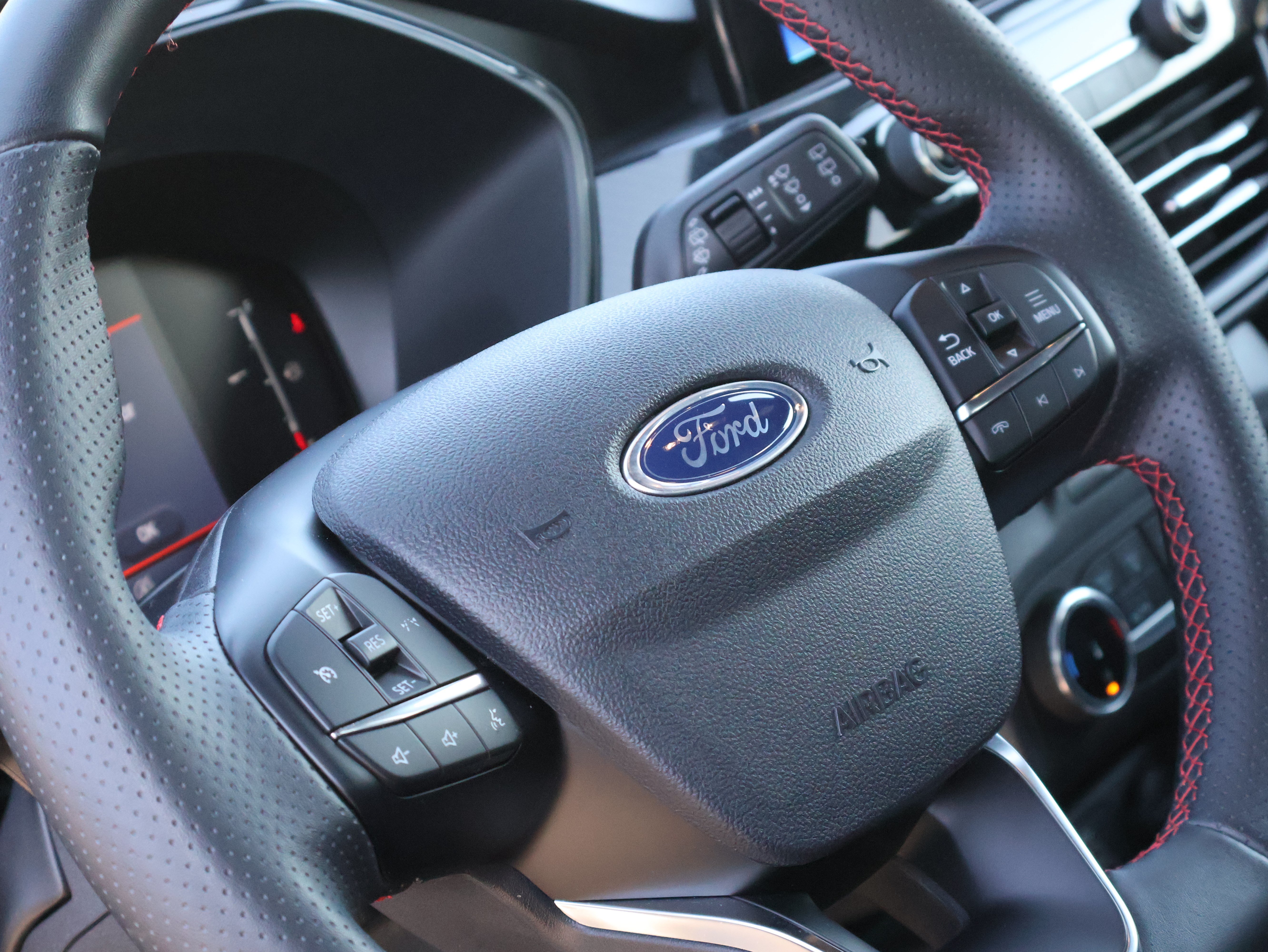 Used 2025 Ford Escape ST-Line AWD/4WD image 22