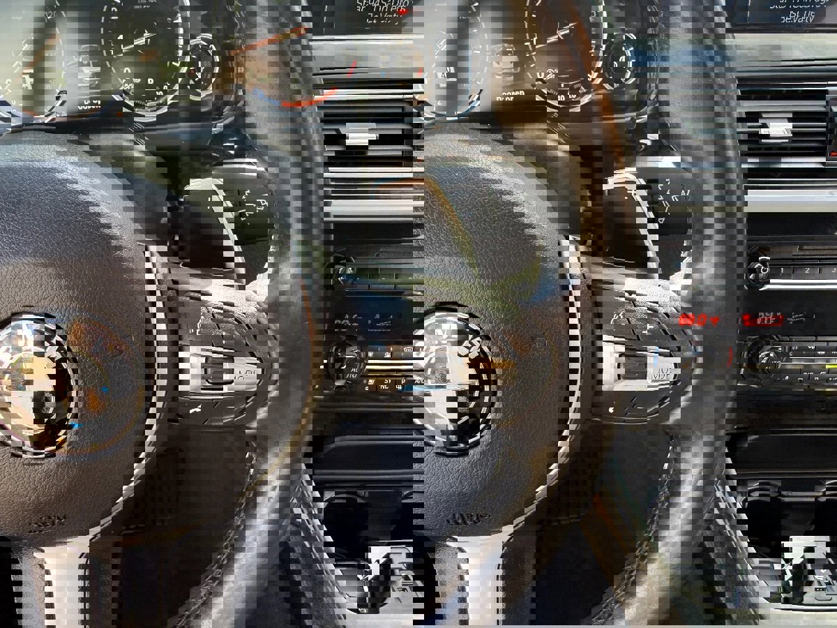 Used 2017 BMW 650i Convertible RWD image 25