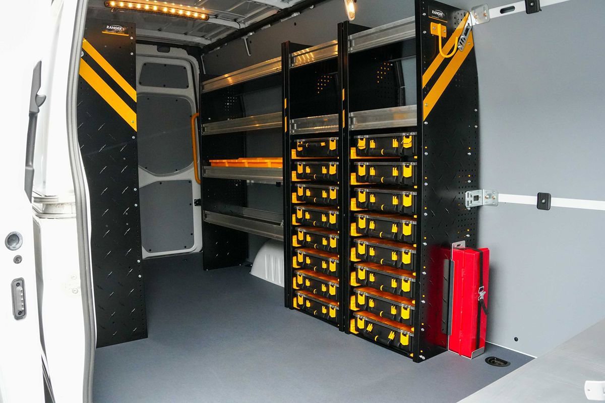 Used 2024 Mercedes-Benz eSprinter 170 Cargo image 25