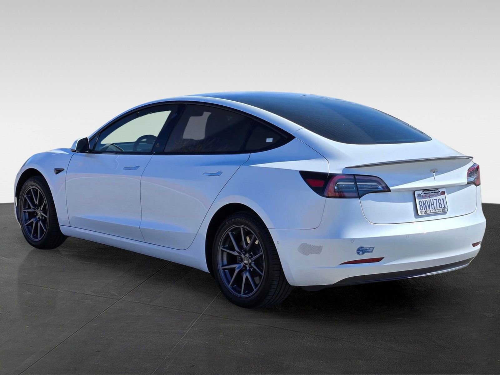 Used 2020 Tesla Model 3 Standard Range Plus image 6