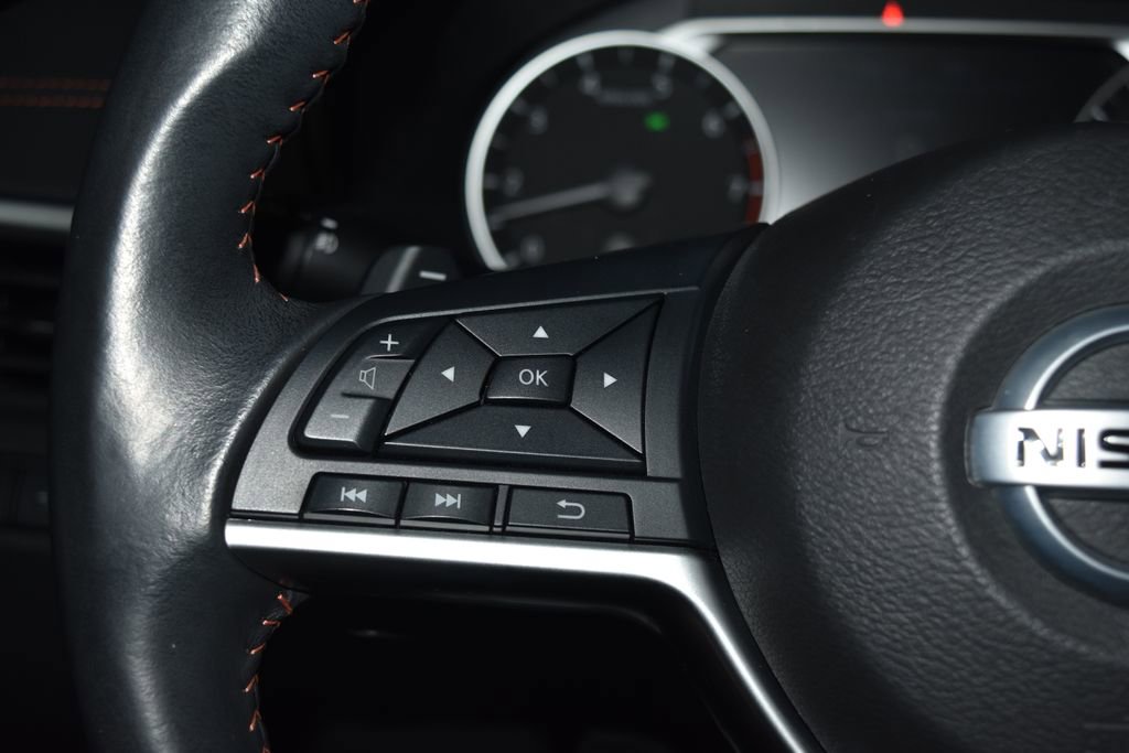 Certified 2022 Nissan Altima 2.5 SR w/ Midnight Edition Package image 7