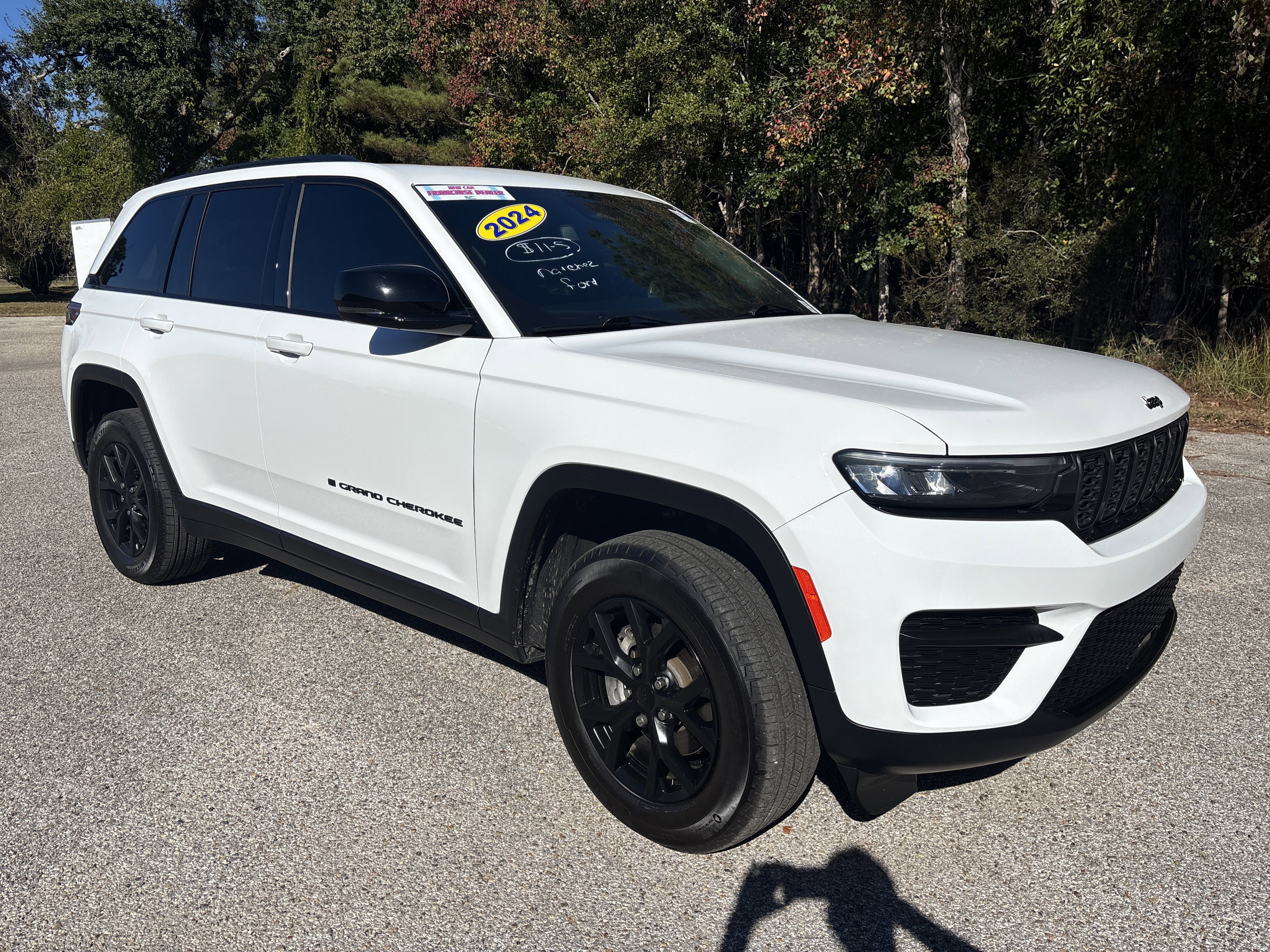 Used 2024 Jeep Grand Cherokee Altitude