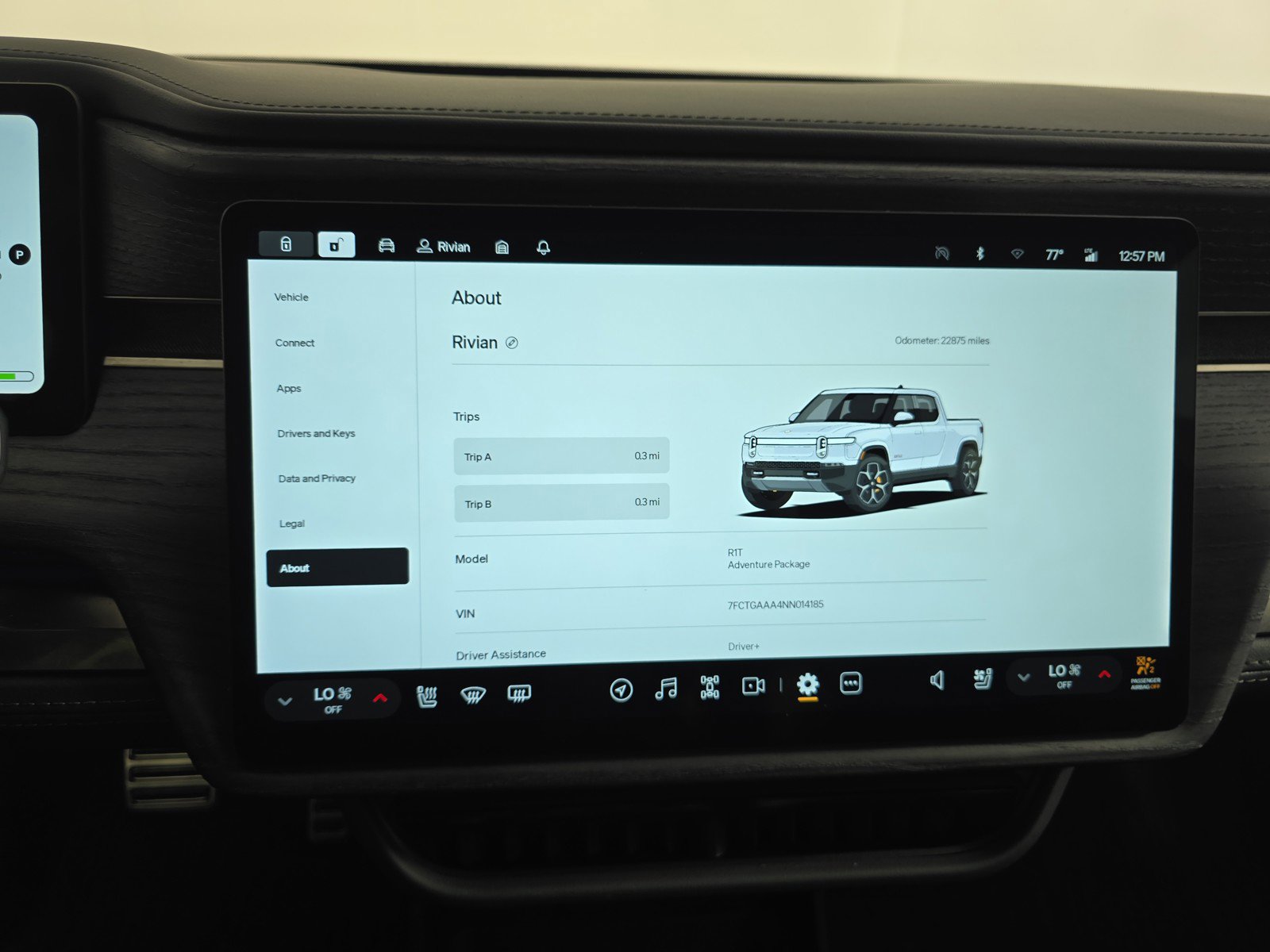 Used 2022 Rivian R1T Adventure image 27