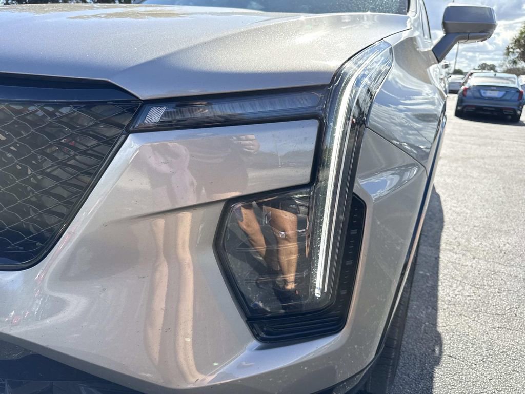 Certified 2024 Cadillac XT4 Sport image 9