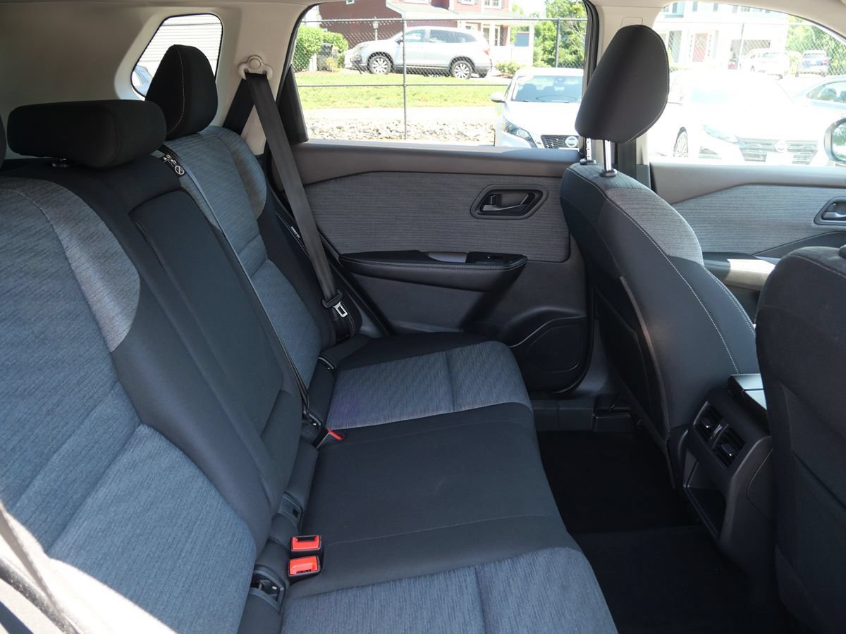 Used 2021 Nissan Rogue S FWD image 30
