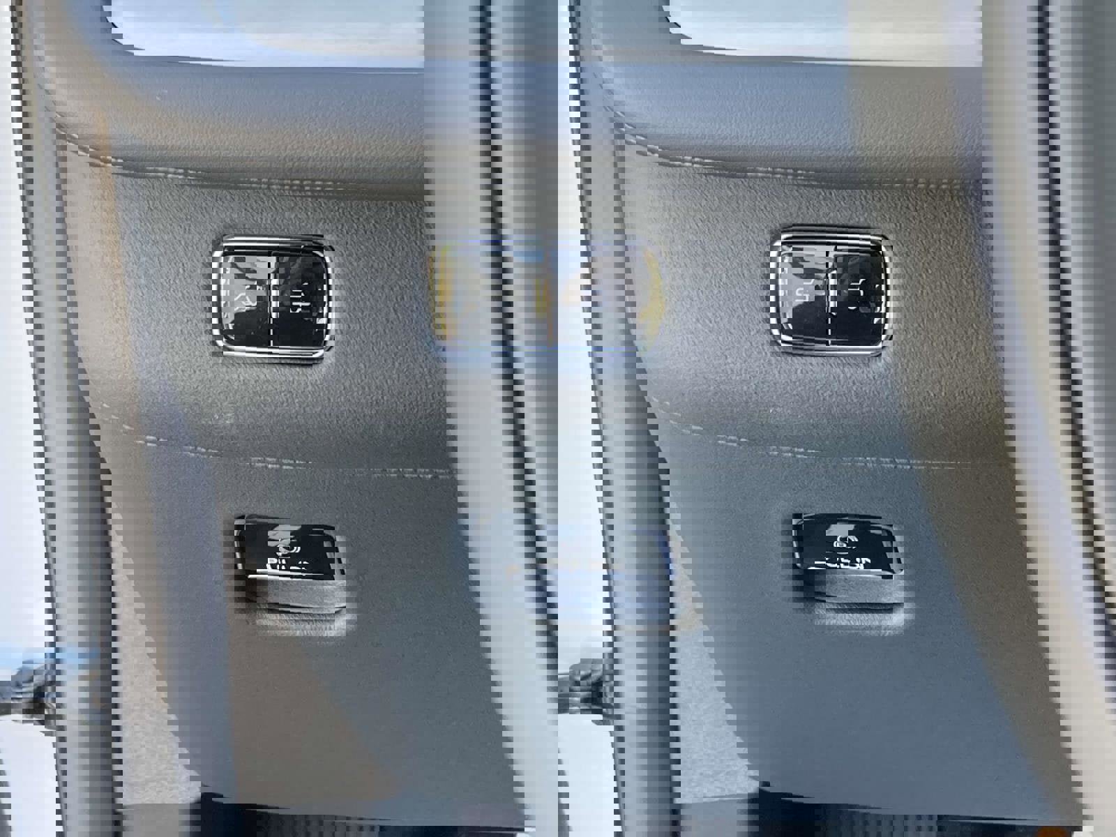 New 2025 Lincoln Navigator L Reserve w/ Jet Appearance Package image 30