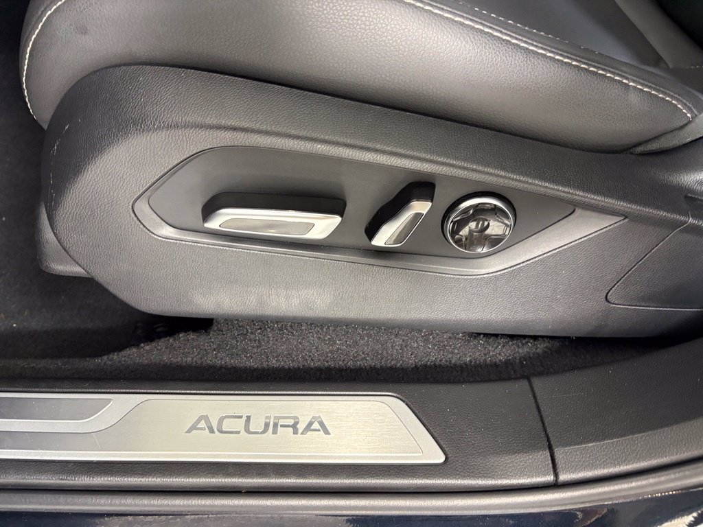 Used 2025 Acura RDX SH-AWD image 16