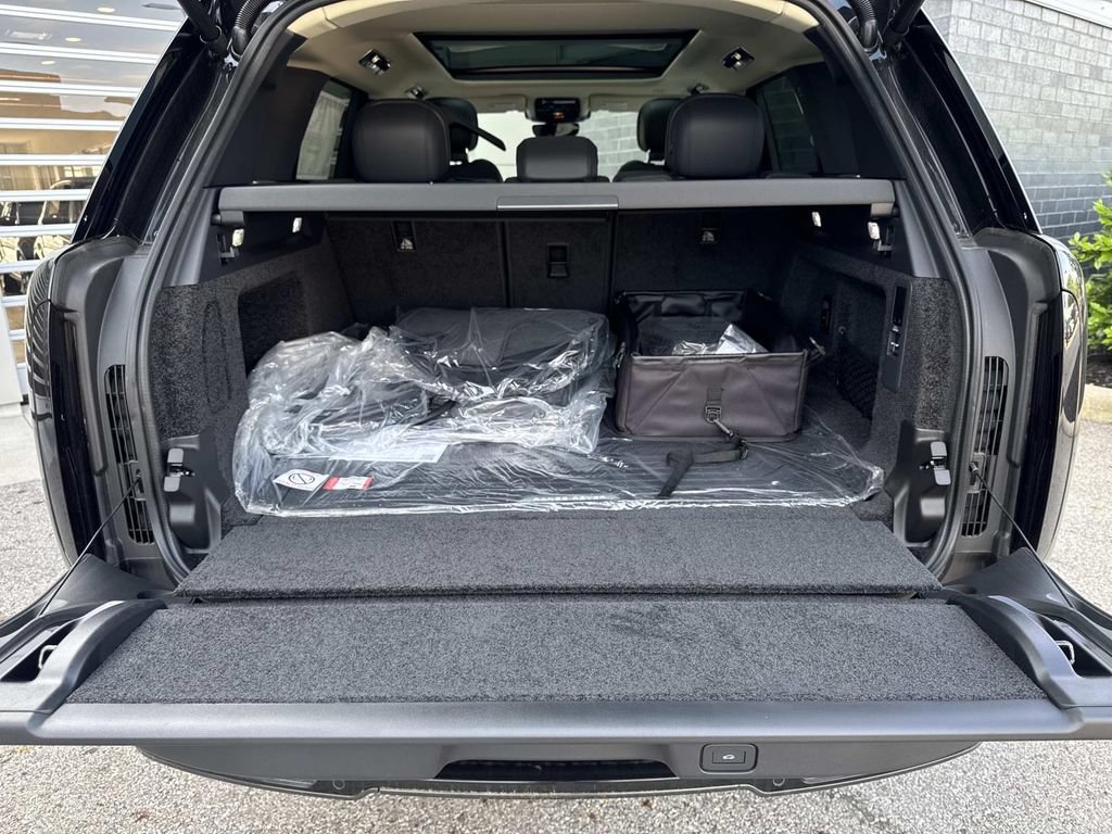 New 2026 Land Rover Range Rover SE AWD/4WD image 6