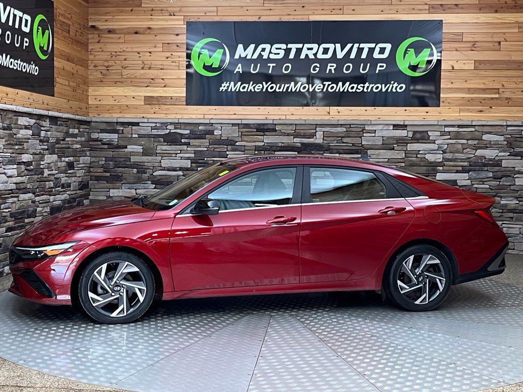 Used 2024 Hyundai Elantra SEL w/ Convenience Package FWD image 8