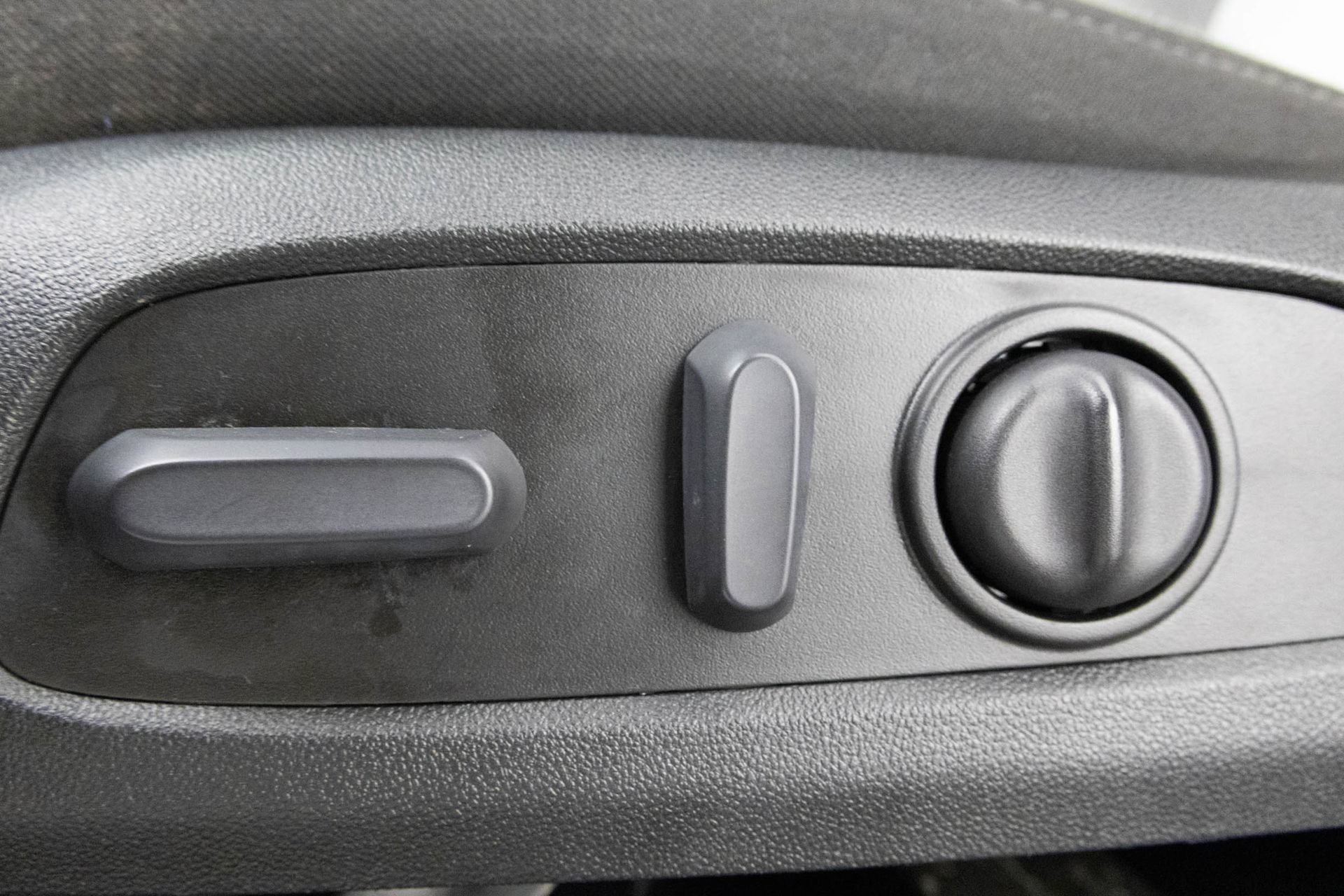 Used 2023 Chevrolet Traverse LT FWD image 8