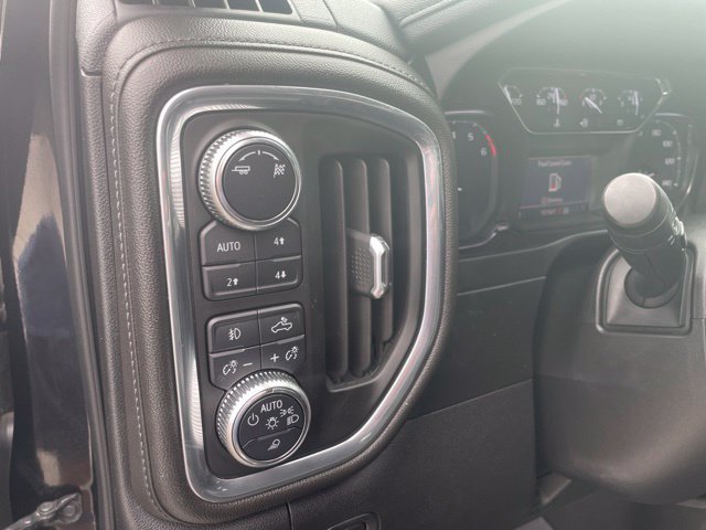 Used 2019 GMC Sierra 1500 SLT w/ SLT Premium Package AWD/4WD image 29