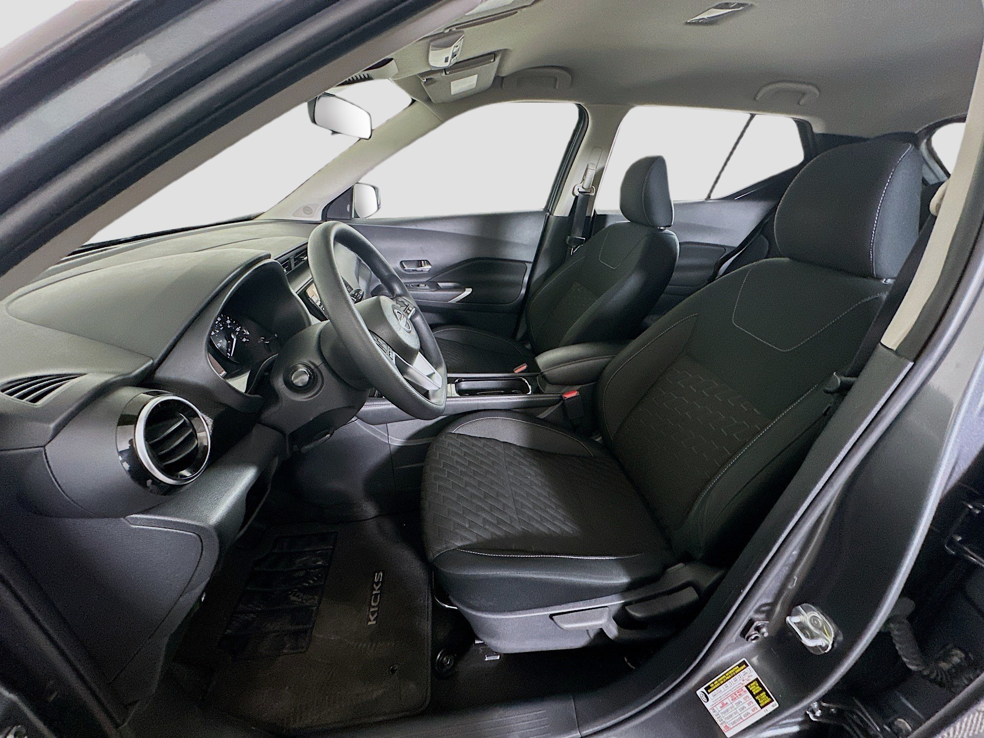 Used 2022 Nissan Kicks SV FWD image 13