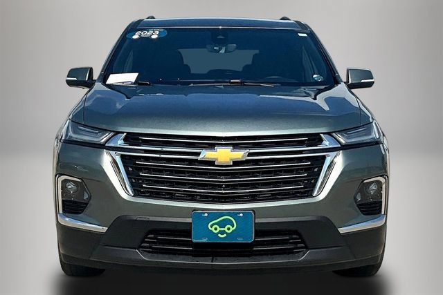 Used 2023 Chevrolet Traverse LT FWD image 2