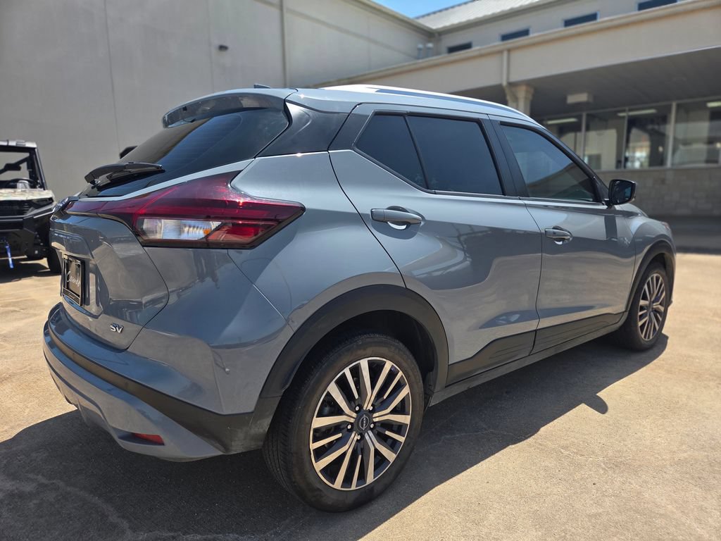 Used 2024 Nissan Kicks SV FWD image 5