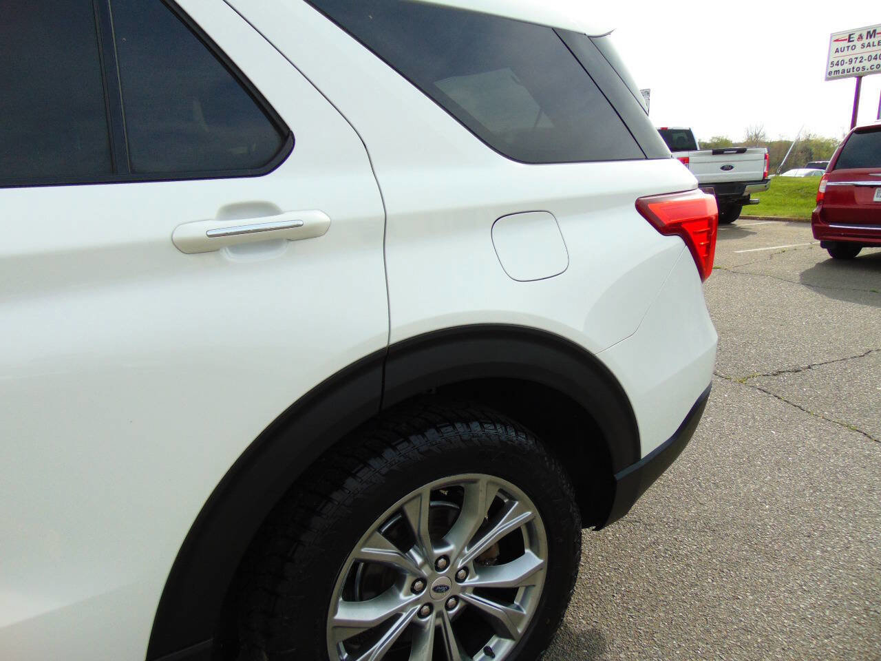 Used 2021 Ford Explorer Limited AWD/4WD image 30