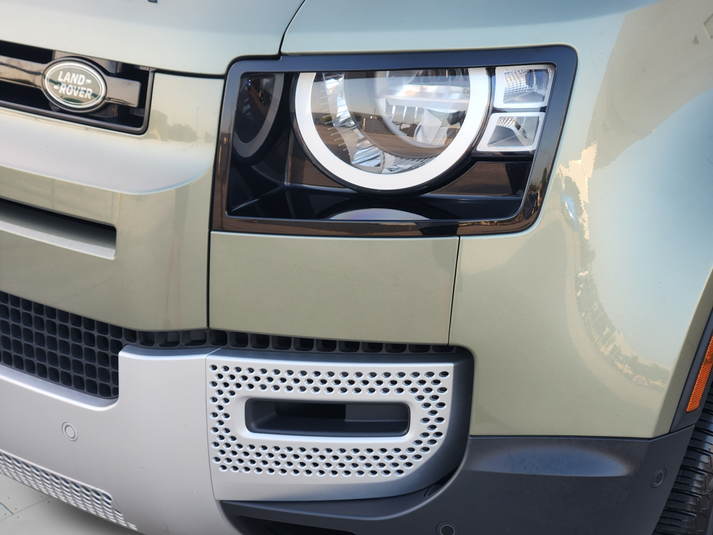 Certified 2023 Land Rover Defender 110 S AWD/4WD image 32