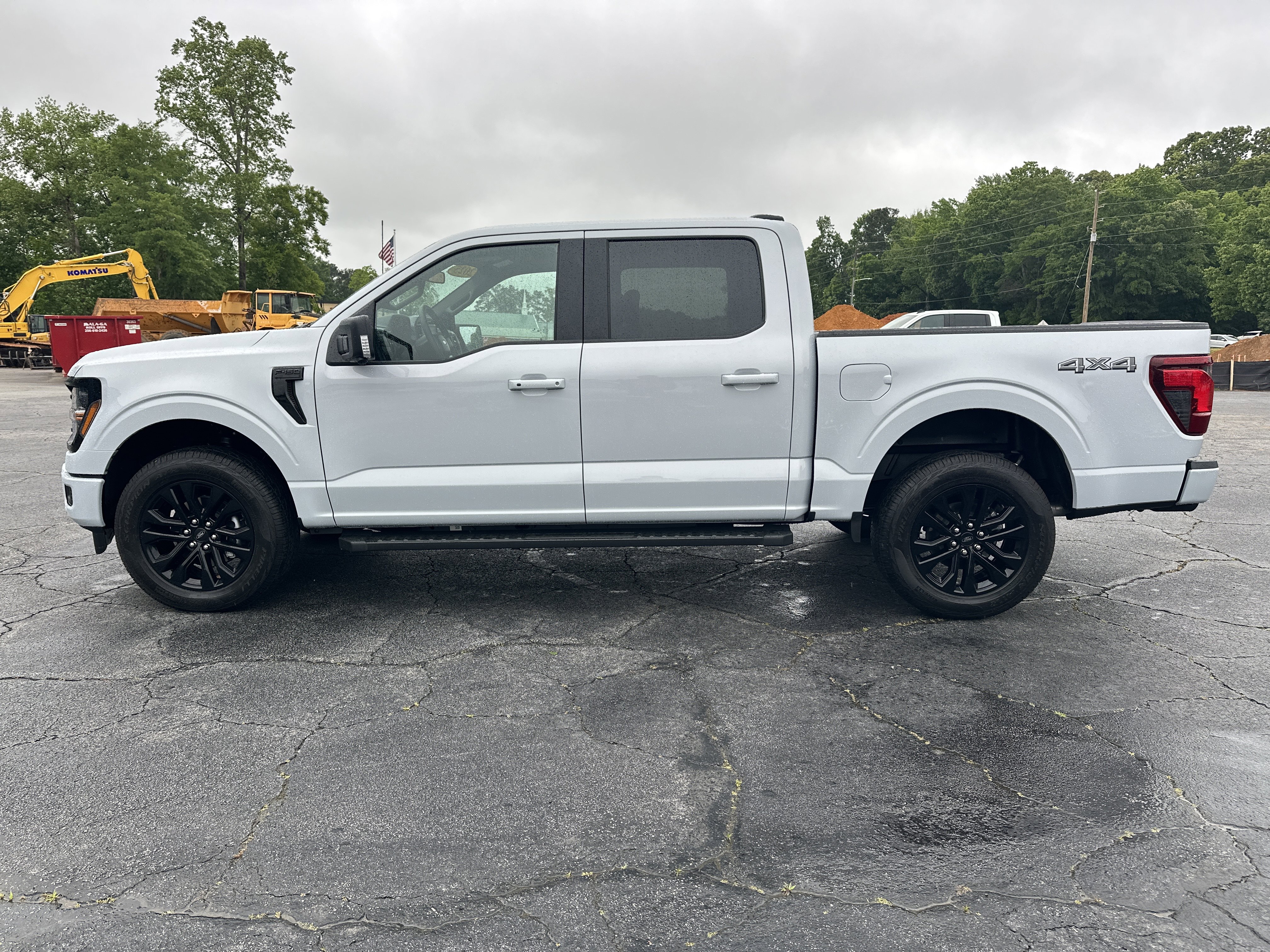 Used 2025 Ford F150 XLT w/ Equipment Group 302A MID AWD/4WD image 5