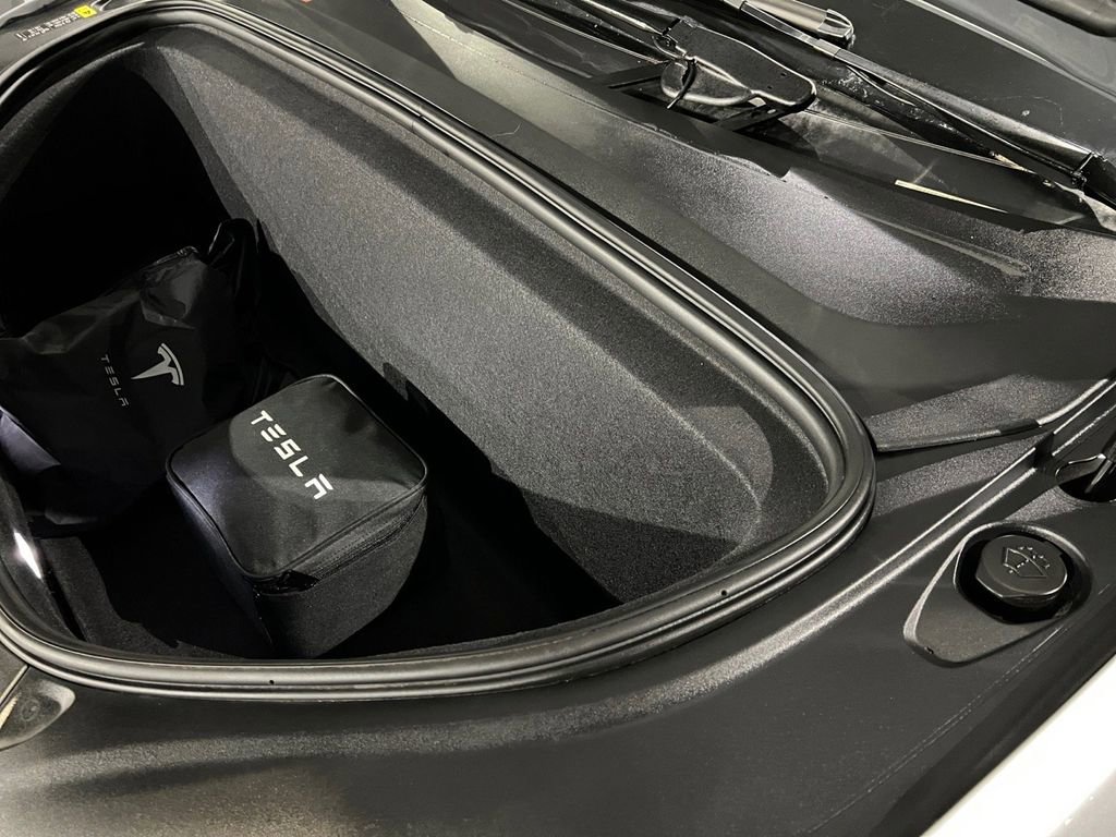 Used 2018 Tesla Model X 75D AWD/4WD image 38