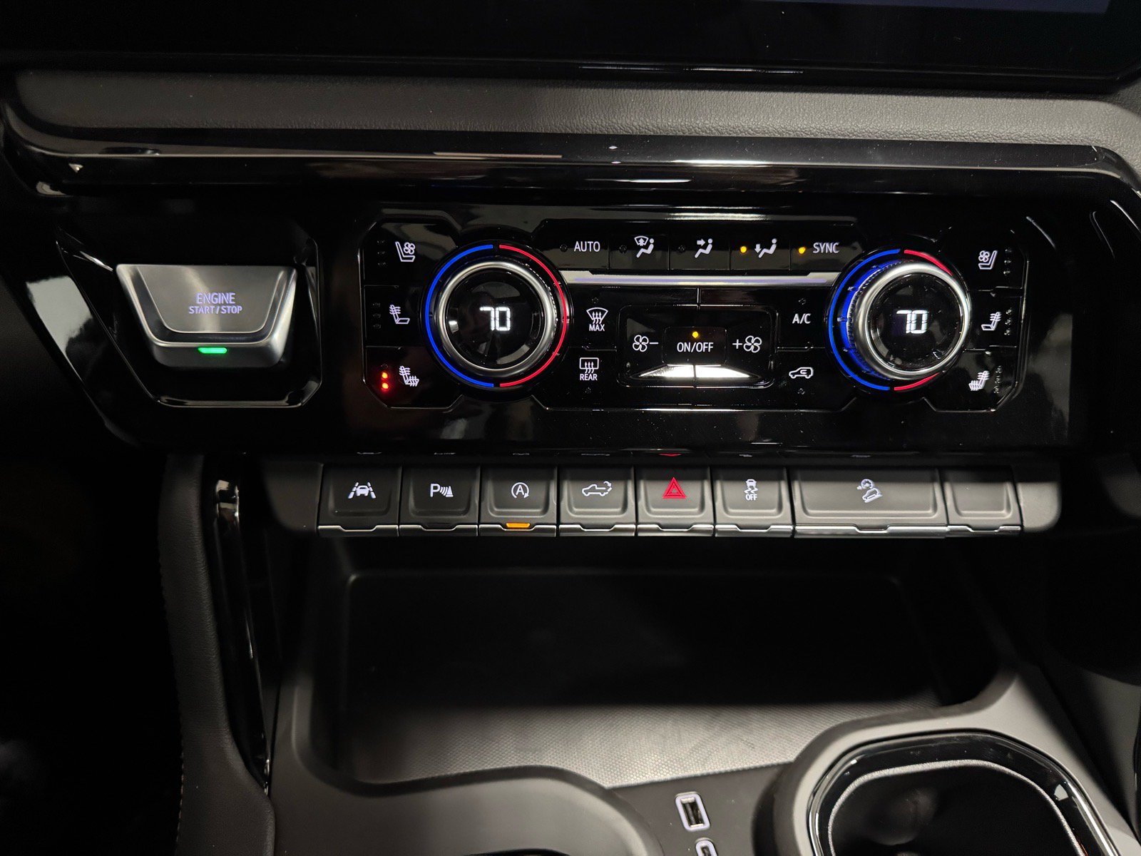 New 2026 GMC Sierra 1500 AT4 w/ AT4 Premium Package AWD/4WD image 20